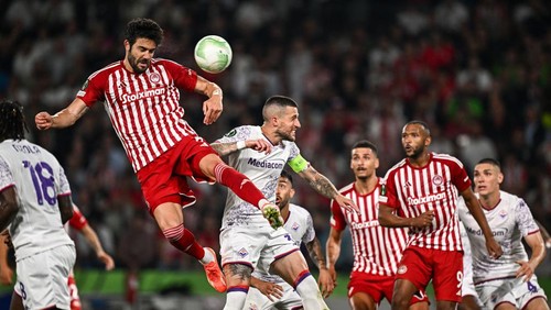 ATHENS, GREECE - MAY 29: Iborra of Olympiacos has a header on goal during the UEFA Europa Conference League 2023/24 Final match between Olympiacos FC and ACF Fiorentina at the AEK Arena on May 29, 2024 in Athens, Greece. (Photo by Harry Murphy - Sportsfile/UEFA via Getty Images)