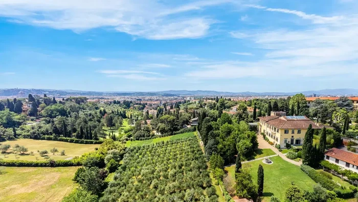 Villa Medieval Abad ke-14 di Eropa yang Dijual Rp 210 M