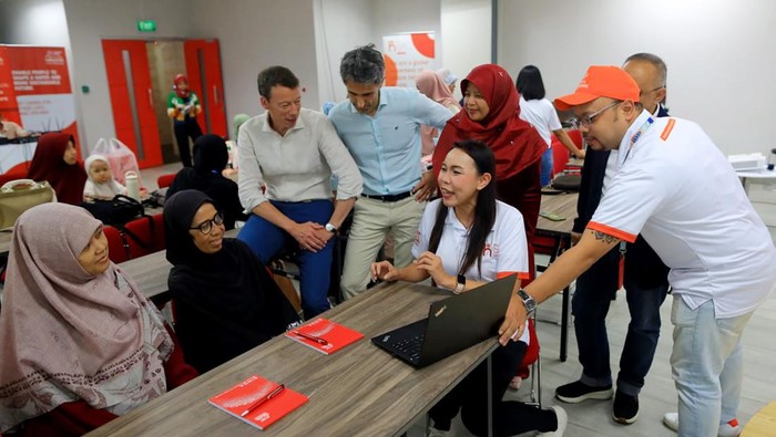 Berbagi Keterampilan pada Komunitas Ibu Profesional Guna memperkuat dampak sosial, karyawan Generali Indonesia ikut serta membagikan pengetahuan dan keterampilan kepada Komunitas Ibu Profesional. Seperti apa?