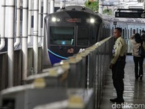 Praktisnya Naik MRT buat Komuter, Beli Tiket Bayar Langsung Pakai DANA