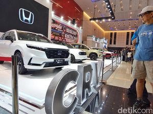 Banjir Promo di IIMS Surabaya 2024, Booth Honda Diserbu Pengunjung