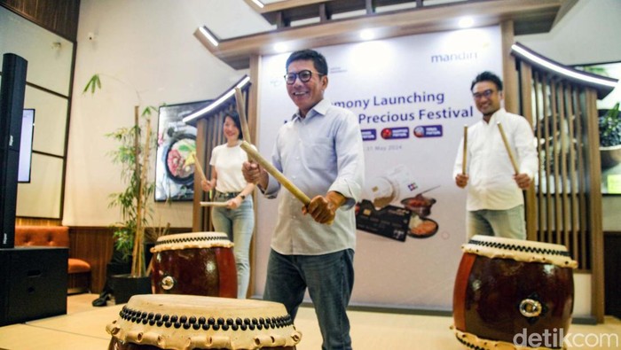 Dorong Transaksi Kartu Kredit Lewat Promo Menarik Bank Mandiri mendorong pertumbuhan transaksi kartu kredit. Berbagai promo menarik turut ditawarkan.