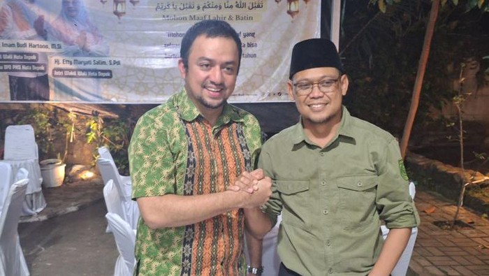 Ketua DPD Partai Golkar Farabi A Arafiq dan Ketua DPD PKS Kota Depok Imam Budi Hartono.
