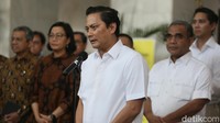 Mereka membahas transisi pemerintahan dari Presiden Joko Widodo (Jokowi)-Wapres Maruf Amin ke Presiden terpilih Prabowo Subianto-Wapres Gibran Rakabuming Raka.  