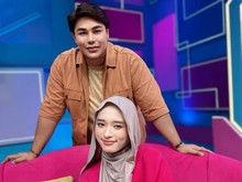 Ivan Gunawan Dijodohkan dengan Inara Rusli Gegara Disebut Mirip Virgoun Ivan Gunawan Dijodohkan dengan Inara Rusli Gegara Disebut Mirip Virgoun