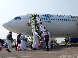 Dos and Donts Jemaah Haji Selama di Pesawat