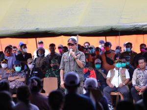 2 Pekan Gunung Ibu Halmahera Barat Status Awas, 1.962 Warga Mengungsi