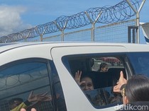 Disambut Tarian, Megawati Tiba di Ende Jelang Perayaan Harlah Pancasila