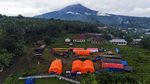 Melihat Kondisi Pengungsi Erupsi Gunung Ibu