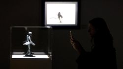 Melihat Pameran Karya Banksy di Toronto Melihat Pameran Karya Banksy di Toronto