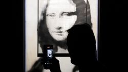 Melihat Pameran Karya Banksy di Toronto Melihat Pameran Karya Banksy di Toronto