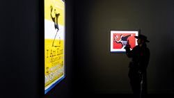Melihat Pameran Karya Banksy di Toronto