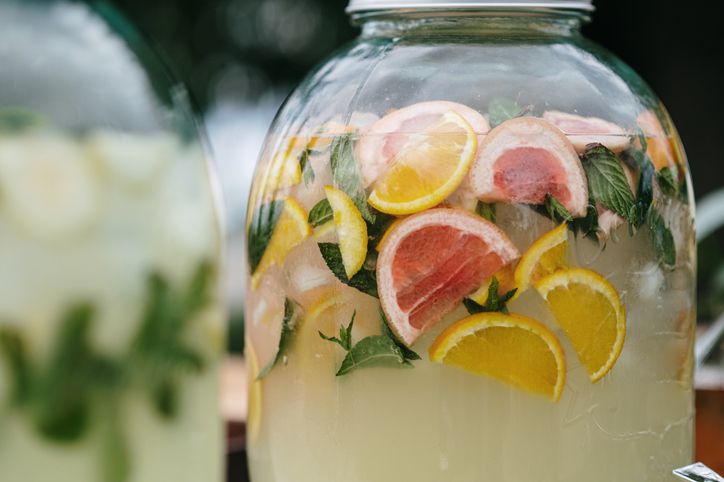 5 Minuman Segar yang Ampuh Atasi Dehidrasi dengan Instan
