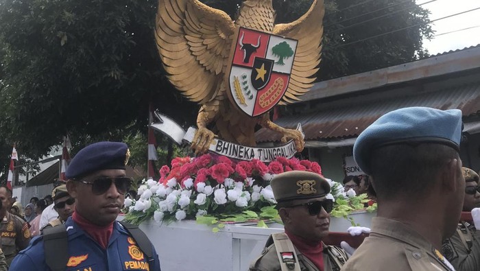 Parade jelang peringatan hari lahir Pancasila di Ende