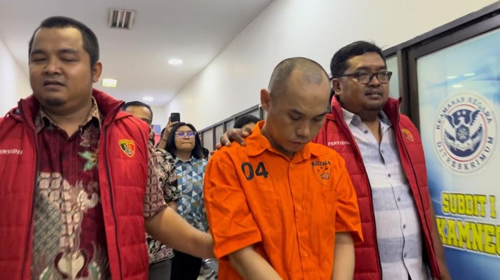 Pedagang di Jambi diamankan polisi karena minta 6 remaja menyodominya.