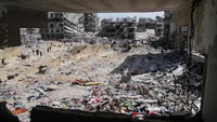 Israel melancarkan perangnya setelah militan pimpinan Hamas menyerang komunitas Israel selatan pada 7 Oktober, menewaskan sekitar 1.200 orang dan menyandera lebih dari 250 orang, menurut penghitungan Israel.