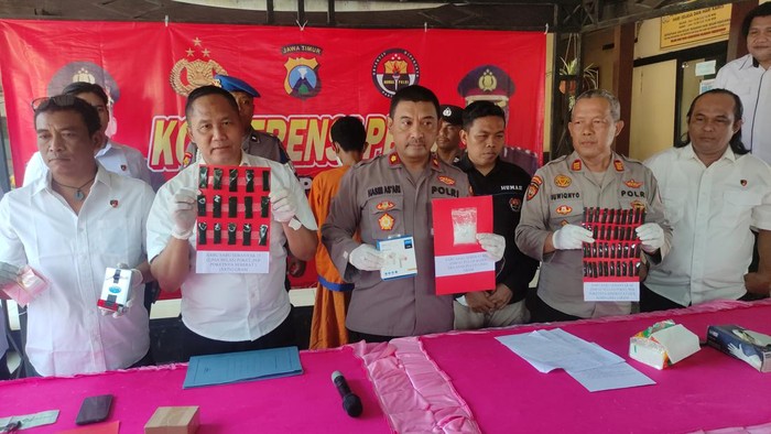 Press release kurir sabu Polsek Balongbendo Sidoarjo
