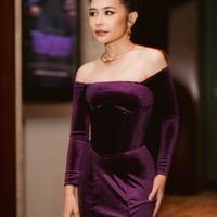 Tampil mengenakan dress bodycon, tubuh langsing Prilly terlihat jelas. Wanita 27 tahun itu tampil anggun dan menawan. Foto: Instagram/@prillylatuconsina