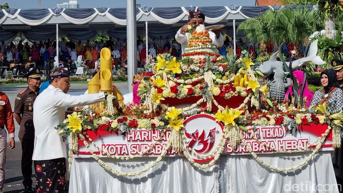 Resepsi HJKS ke-731 di Balai Kota Surabaya.
