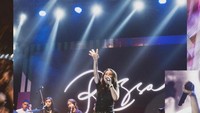 Siapa yang tak kenal penyanyi Rossa? Diva bersuara emas ini terkenal dengan lagu-lagunya yang banyak didengar. Foto: Instagram @itsrossa