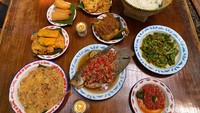 Sesuai namanya, rumah makan ini menawarkan makanan khas Betawi. Pilihan menunya juga lebih ke masakan rumahan yang dapat diterima semua kalangan. Foto: detikFood/Yenny Mustika Sari