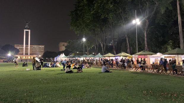 Semasa Piknik di Lapangan Banteng