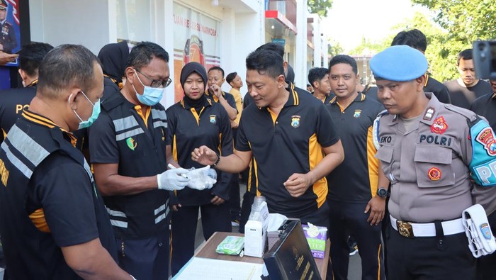 Tes urine dadakan Satreskoba Polres Tuban