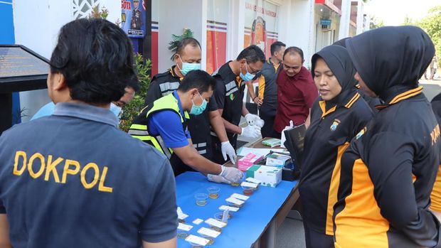 Tes urine dadakan Satreskoba Polres Tuban