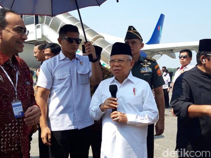 Wakil Presiden RI Maruf Amin di Bandara Adi Soemarmo, Kabupaten Boyolali, Jawa Tengah, Jumat (31/5/2024).