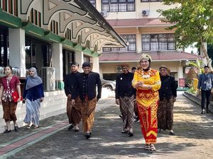Bupati Klaten Pakai Baju Adat Banjar Pimpin Upacara Hari Lahir Pancasila