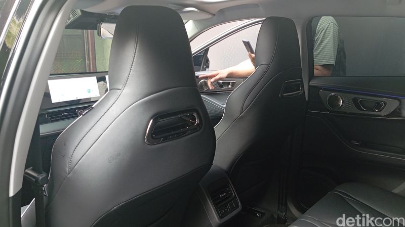 Chery Omoda 5 kini memiliki pilihan warna Interior hitam.