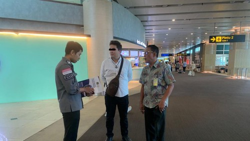 AAUK dideportasi dari Bali gegara jual beli properti, Jumat (31/5/2024). (Dok Humas Kanwil KemenkumHAM Bali).