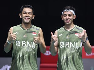 Mepet Jadwal Laga, Fajar/Rian Tahan Hasrat Tampil di Defile Olimpiade