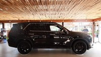 Palisade XRT menggunakan mesin turbo 2.2 liter CRDI in-line empat silinder dengan muntahan tenaga 200 PS dan torsi 440 Nm. Spesifikasi tersebut disalurkan ke roda melalui transmisi otomatis delapan-percepatan. Foto: Doc. Hyundai Motors Indonesia.