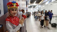 Disamping menyuarakan semangat Bhinneka Tunggal Ika dan Pancasila, kegiatan pertunjukan seni tari ini juga menunjukkan jika Kereta Cepat Whoosh sangat aman dan sangat stabil.