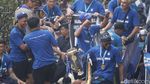 Lautan Biru Bobotoh Sambut Persib di Bandung