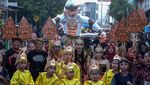 Melihat Kemeriahan Kirab Bhinneka di Solo