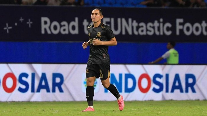 Pemain Madura United Slamet Nurcahyo.