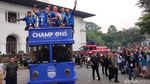 Foto Kemeriahan Penyambutan Persib di Gedung Sate Bandung