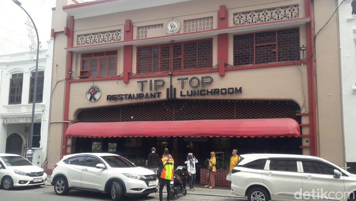 Foto Tampak Depan Tip Top