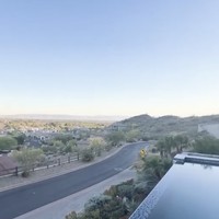 Tidak ketinggalan sebuah kolam renang infinity dengan panorama yang memukau. Bak di resort mewah! (Foto: Instagram/@billymambrasar)