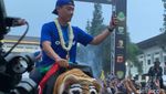 Potret Skuat Persib Bandung Naik Maung di Gedung Sate