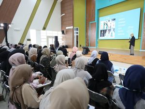 Komunitas AMANAH Gelar Pelatihan Fashion Designer di Aceh