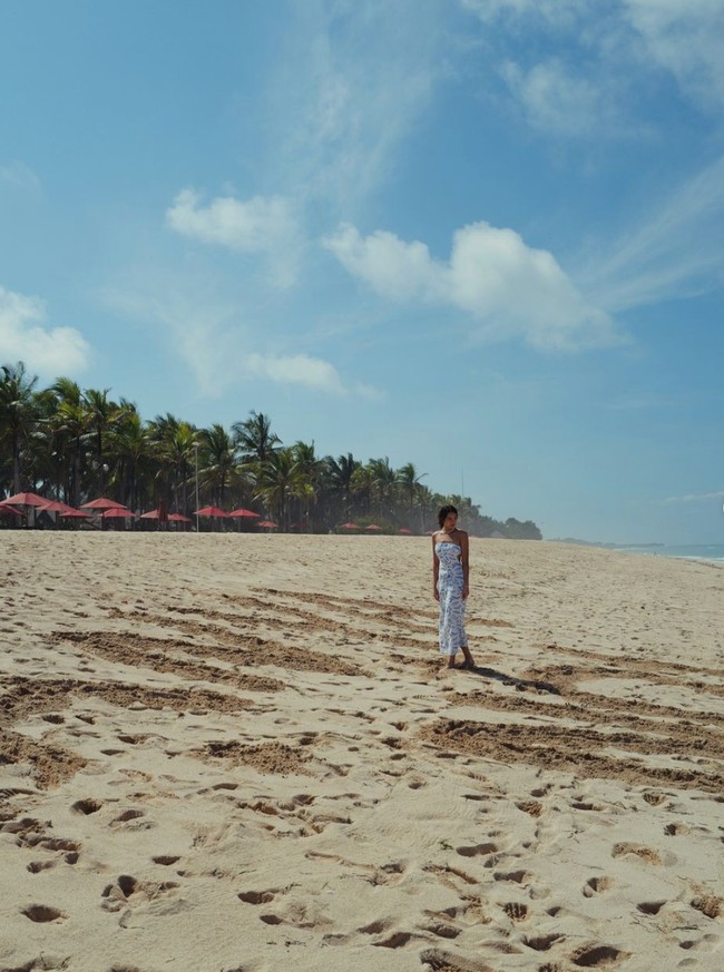Unggahan Anya itu langsung banjir beragam pujian netizen. “Syantik,” komentar salah seorang netizen. “Cantikkk banget kk anya,” tamba komentar lain. Foto: Instagram/@anyageraldine