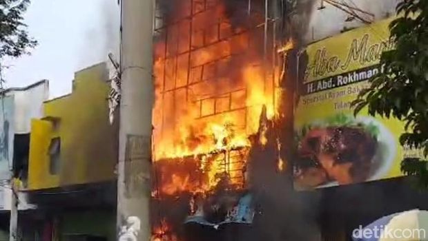 bank di Pasuruan terbakar