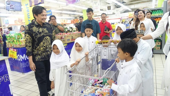 Berbagi Bersama Yatim dan Dhuafa di Hari Lahir Pancasila