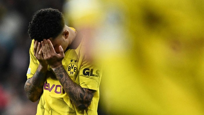 Soccer Football - Champions League - Final - Borussia Dortmund v Real Madrid - Wembley Stadium, London, Britain - June 1, 2024 Borussia Dortmunds Jadon Sancho looks dejected after the match REUTERS/Dylan Martinez     TPX IMAGES OF THE DAY