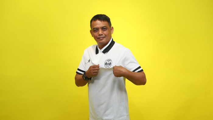 Erwan Hendarwanto resmi jadi asisten pelatih Seto Nurdiantoro di PSIM Jogja.