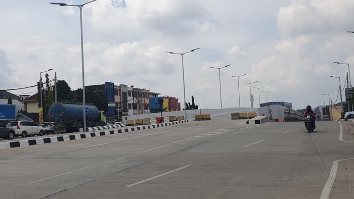 Flyover Sekip Ujung Palembang sudah selesai tapi belum dibuka.
