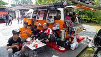 Berbagai mobil Daihatsu versi modifikasi ikut memeriahkan acara. Contoh saja Daihatsu Zebra yang dimodifikasi jadi campervan.